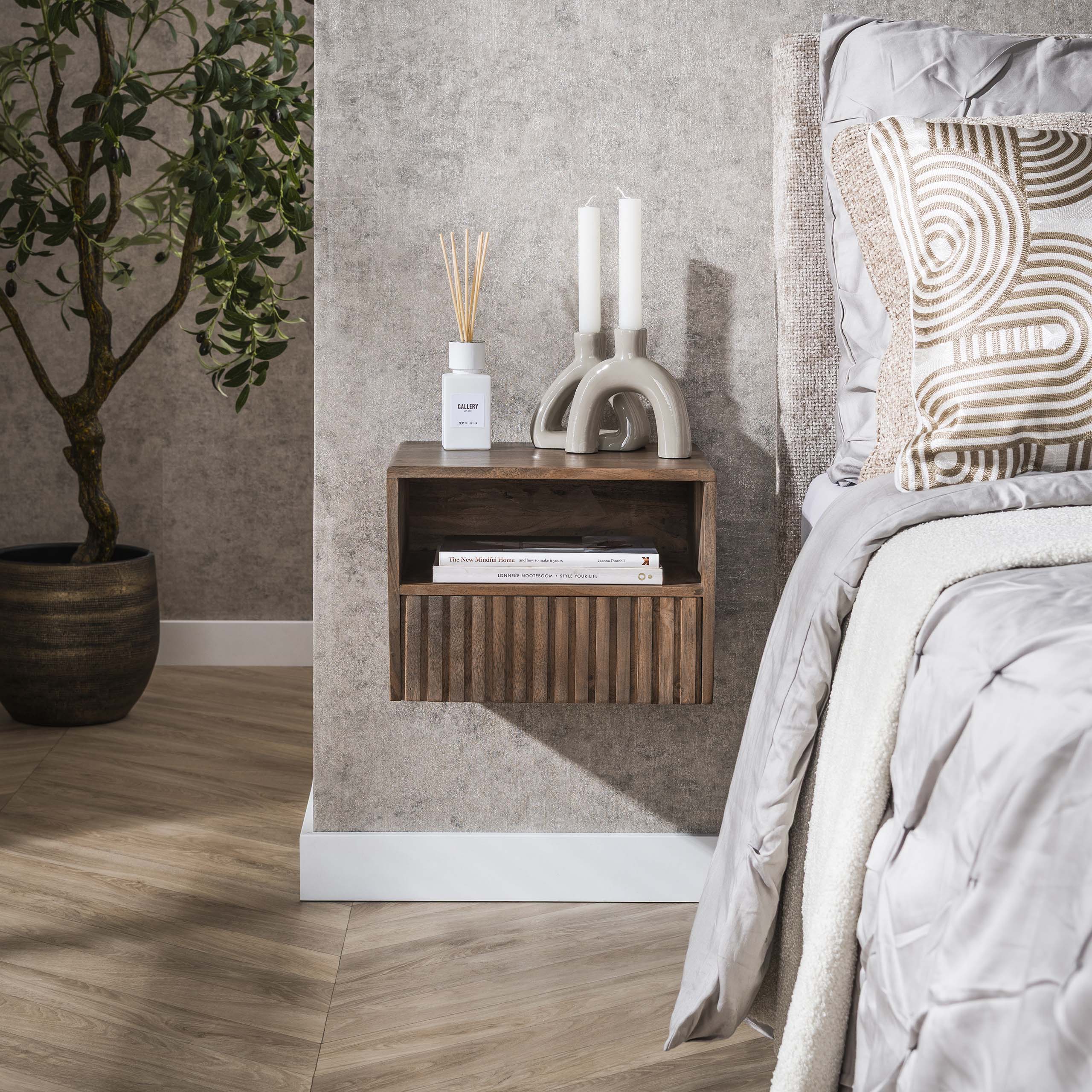 Nachtkastje Carve zwevend open vak 1 lade / Massief acacia bruin - Zijlstra