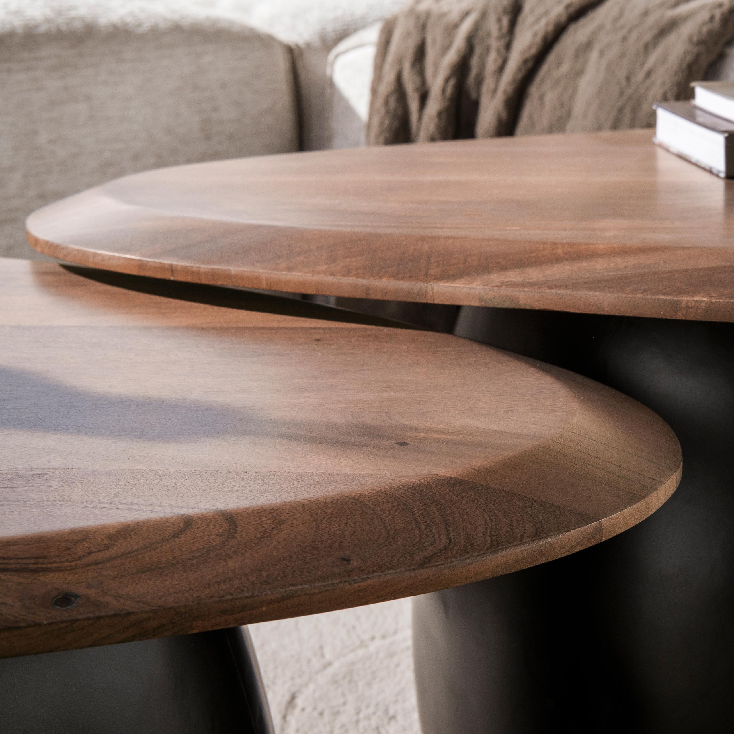 Couchtisch-Set Melta (2-teilig) aus massivem Akazienholz Braun (Massiv acacia Braun) - Emmo Design