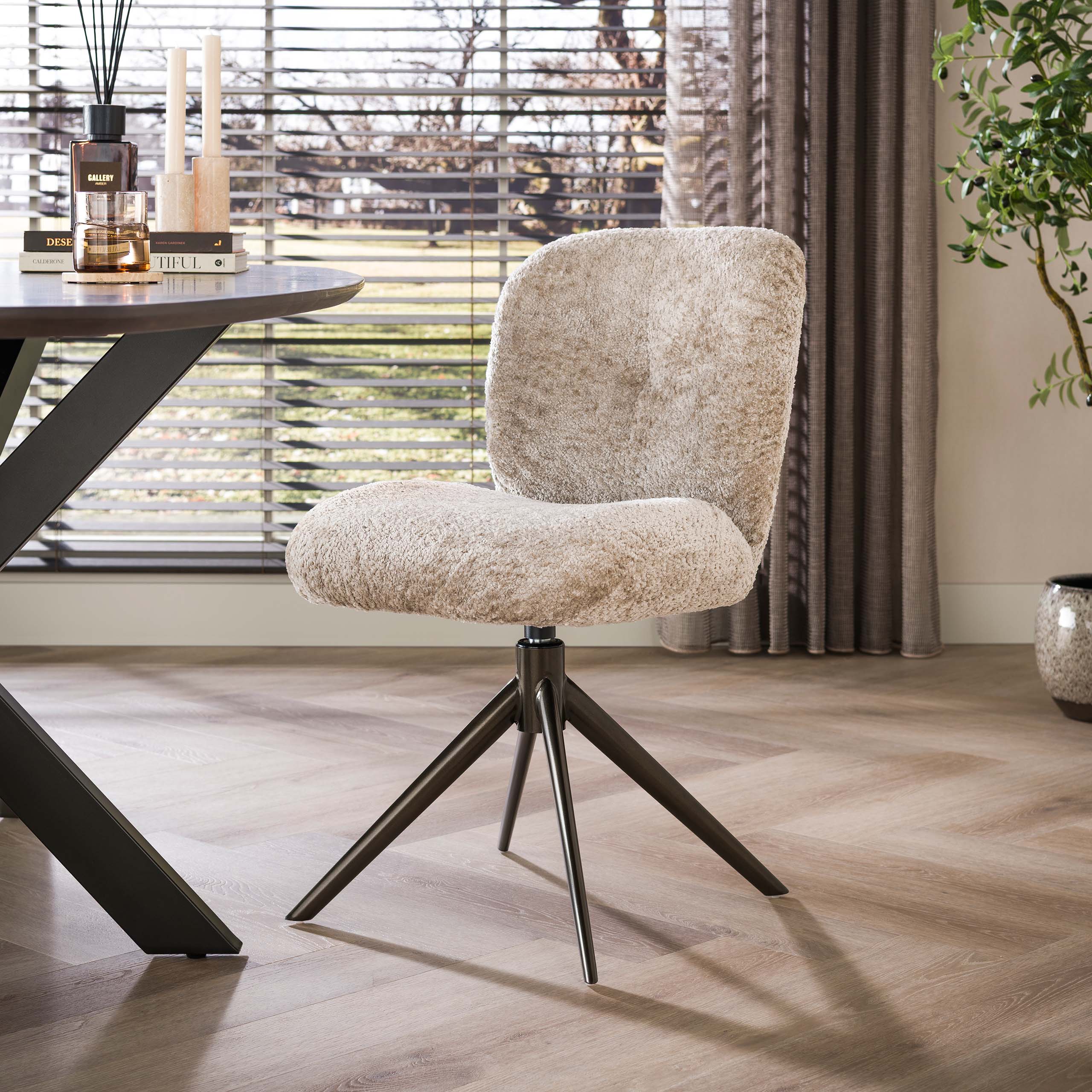 Stuhl Comfort draaibaar in Alura Sand-Braun (2er-Set) - Emmo Design