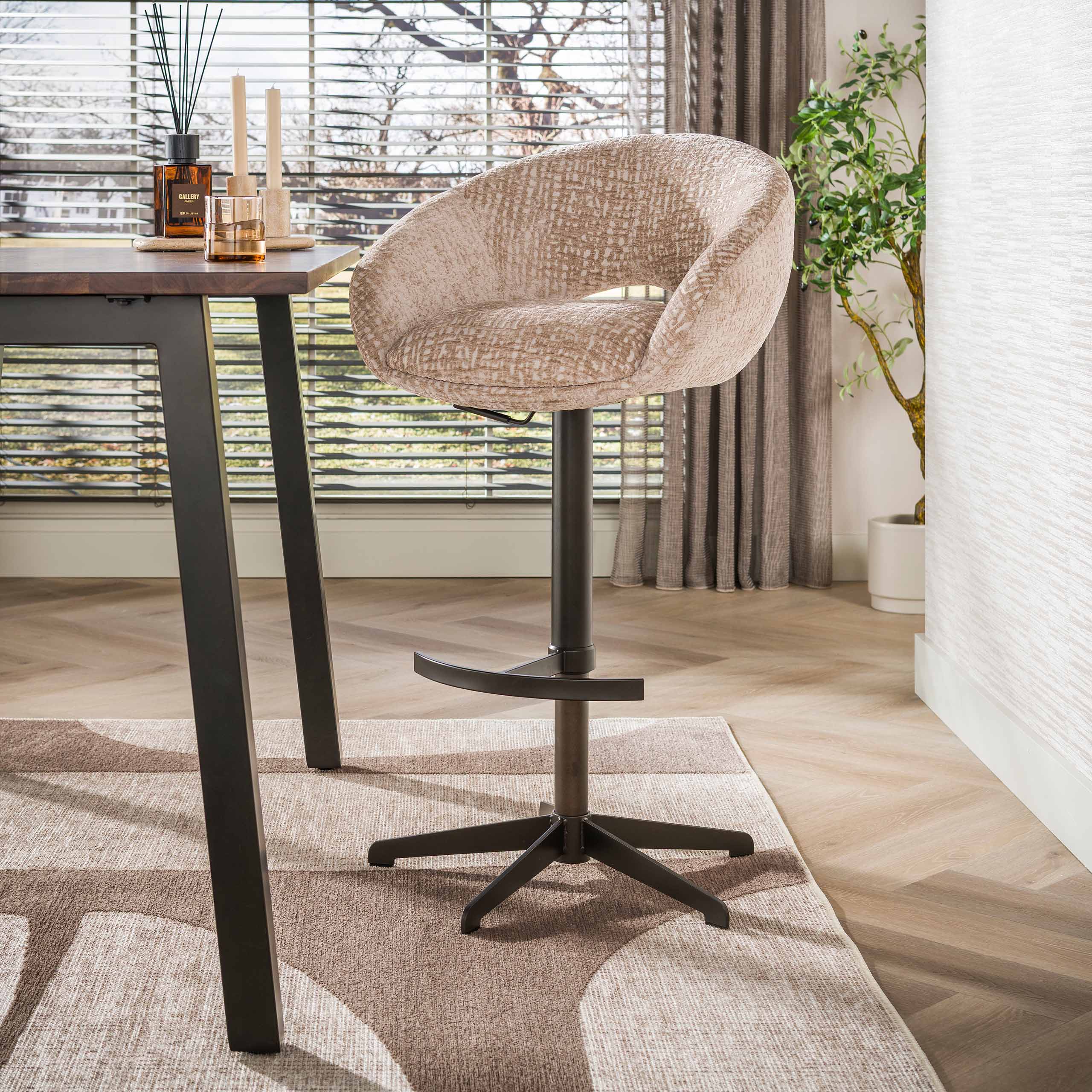 Barstuhl Cupa height adjust in Monti Sand-Braun (2er-Set) - Emmo Design