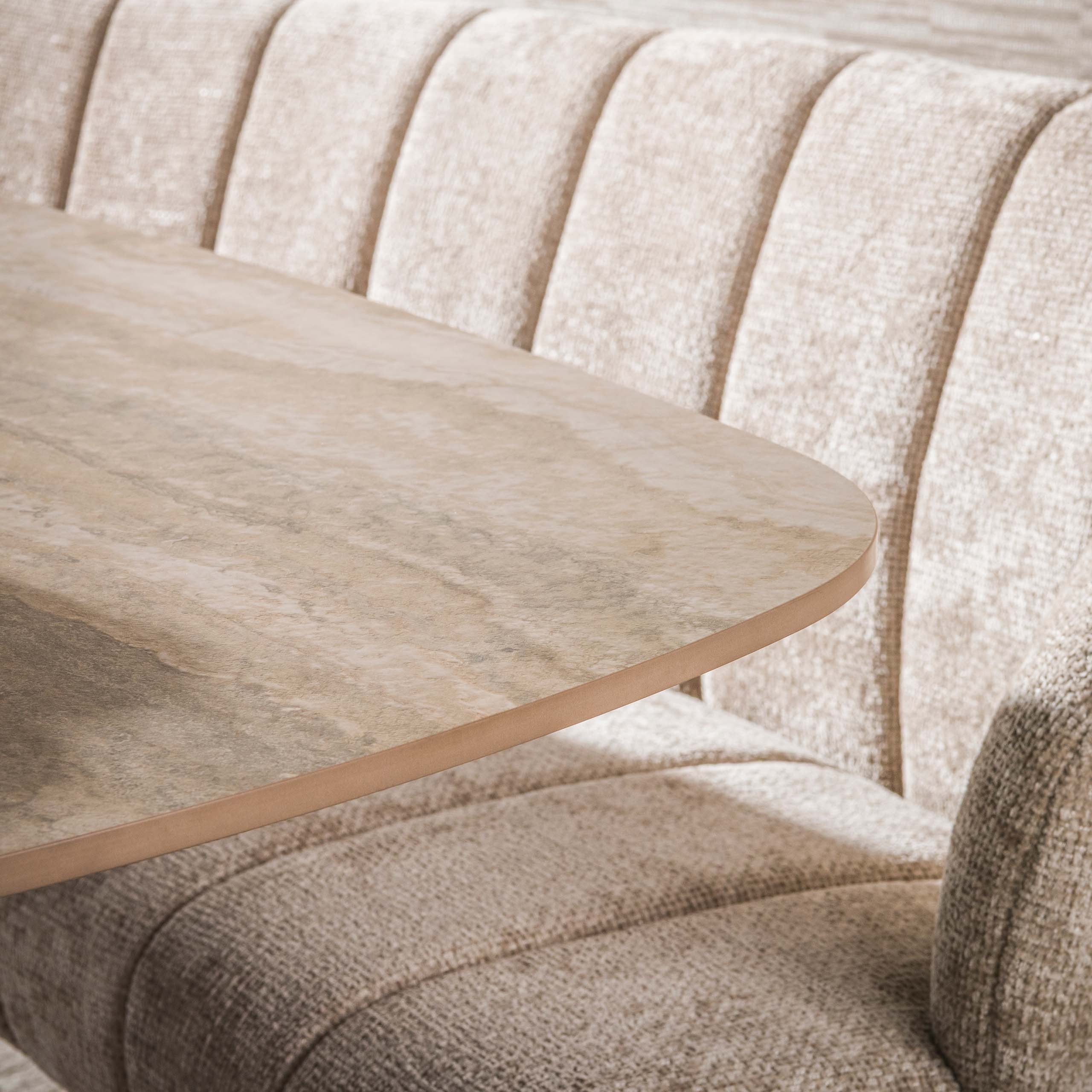 Esstisch Sabbia Dänisch Oval 215cm in 3D-Travertin Sand - Emmo Design
