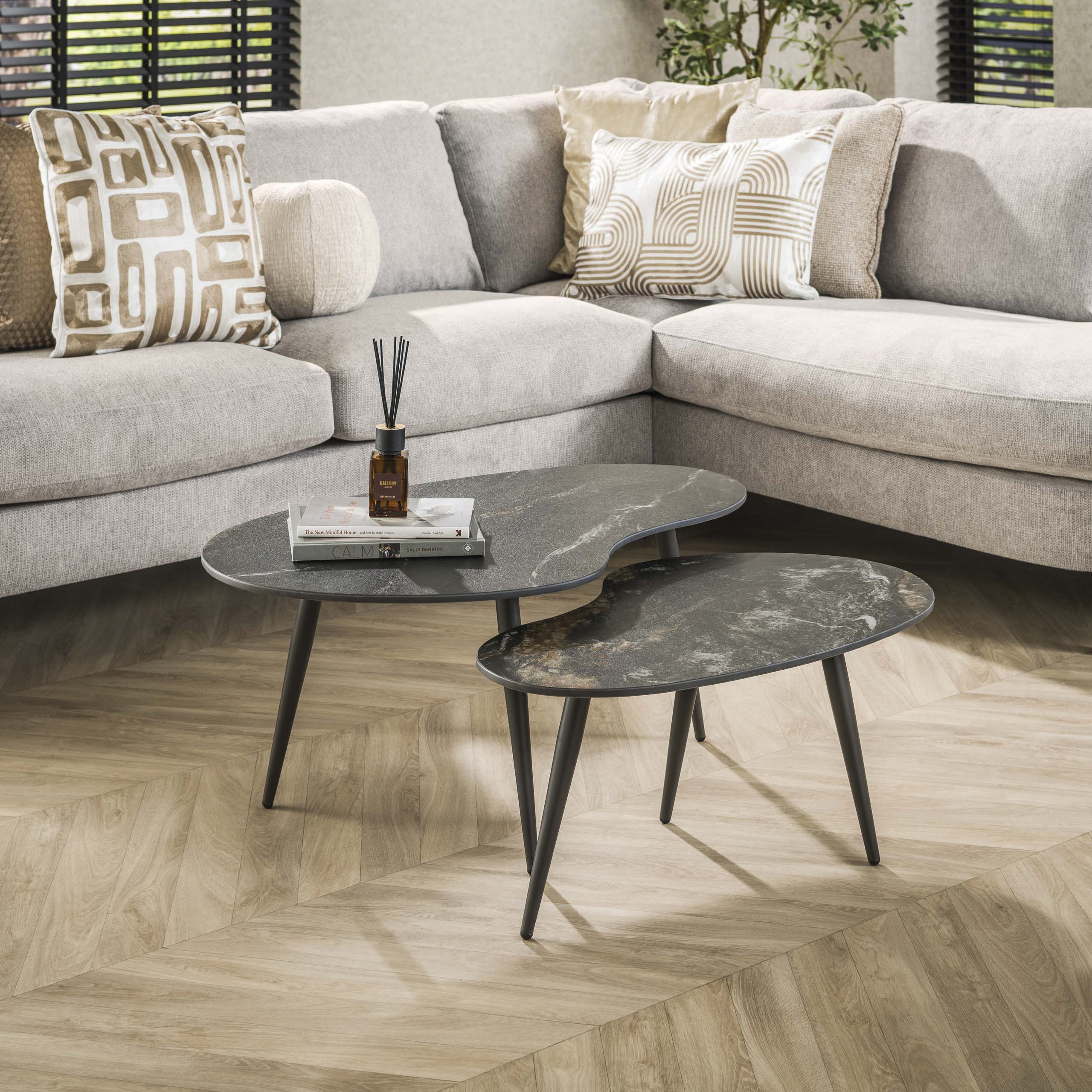 Couchtisch-Set Fossil nierenförmig (2-teilig) in Keramik Fossil Black (Keramiek fossil black) - Emmo Design