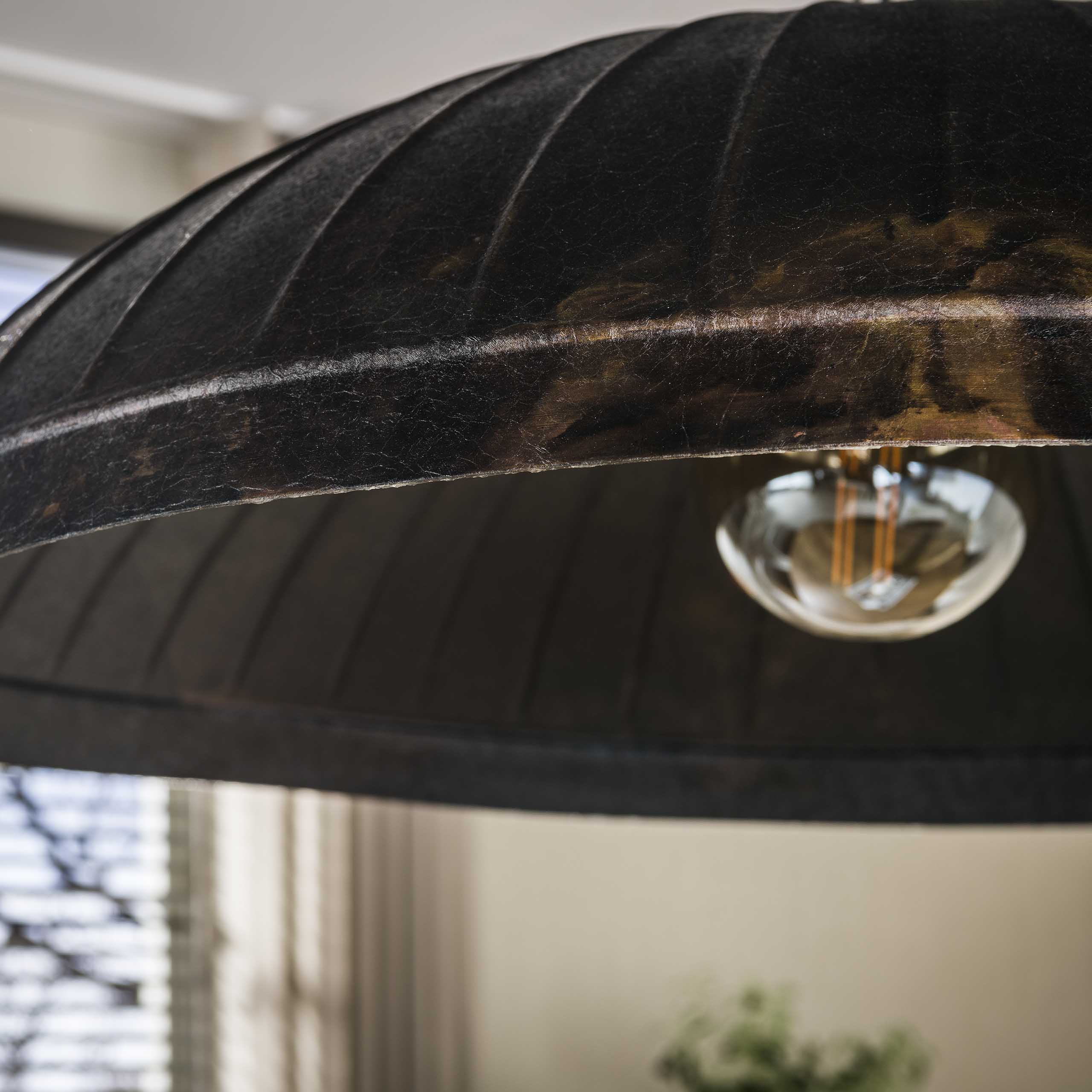 Pendelleuchte Guard 1-flammig Ø90cm in Smoked Brown - Emmo Design