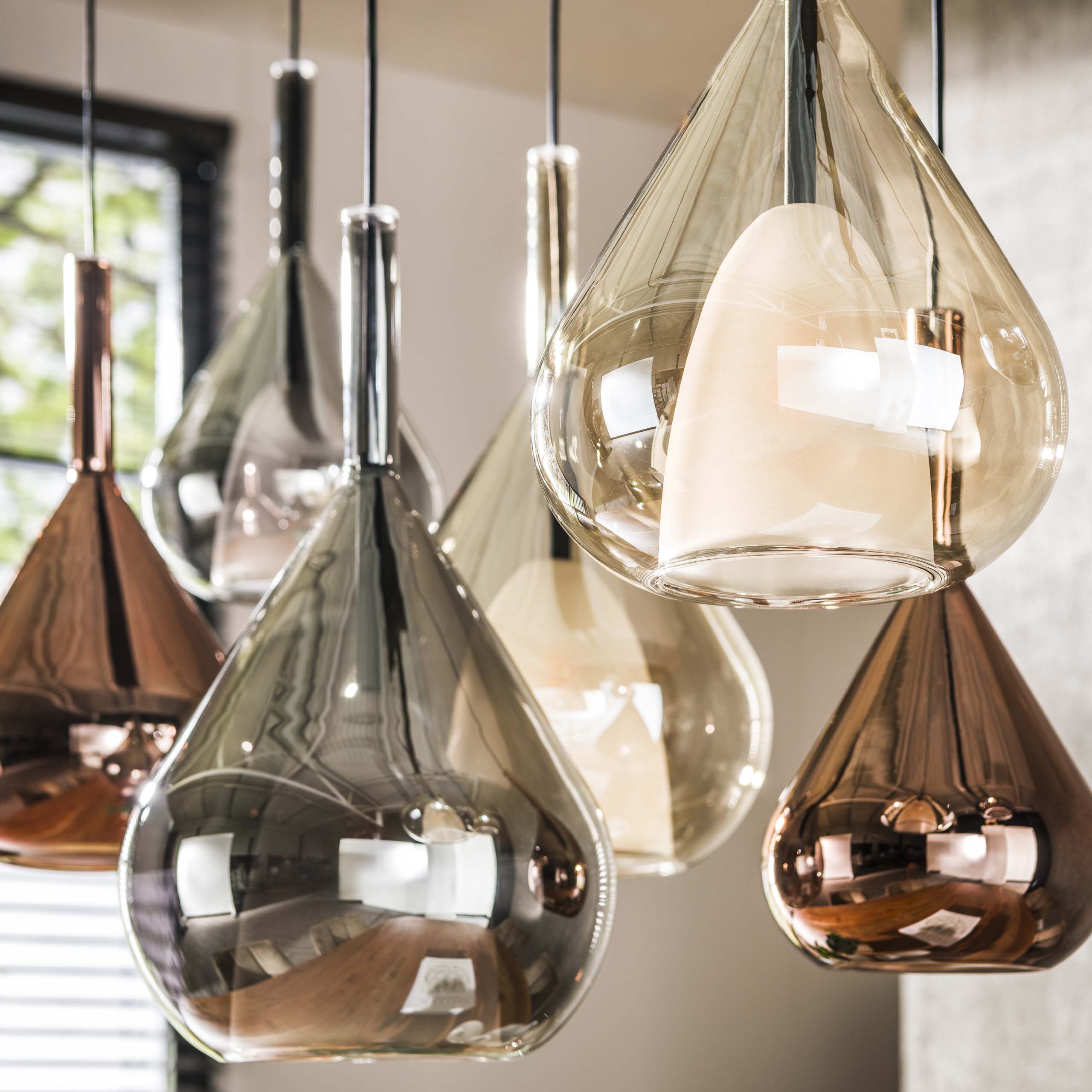 Pendelleuchte Wings 4+3-flammig in Schwarz - Emmo Design