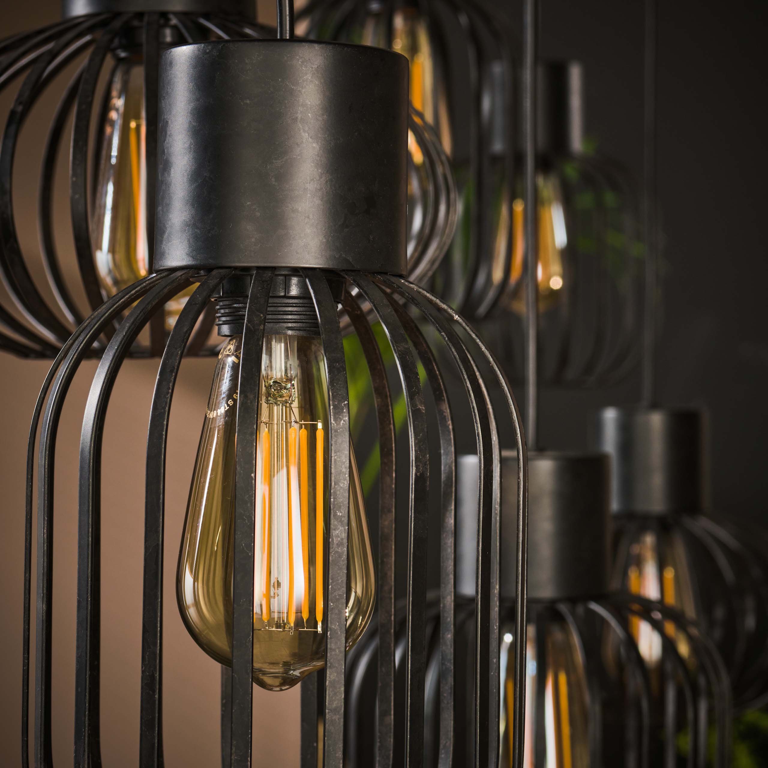 Pendelleuchte Mix Metal 3+3-flammig in Charcoal - Emmo Design