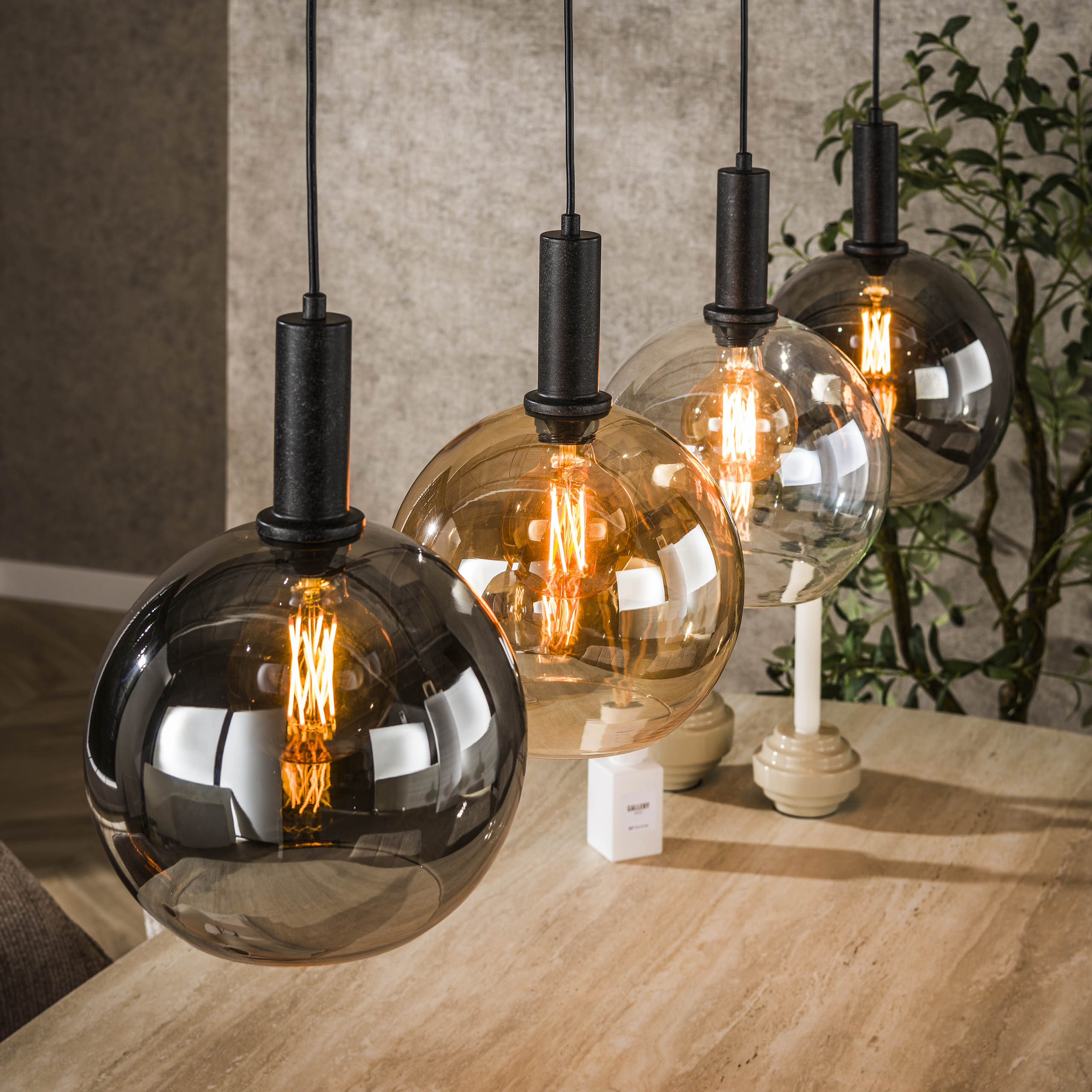 Pendelleuchte Sfera Tricolore 4-flammig in Artic Schwarz - Emmo Design