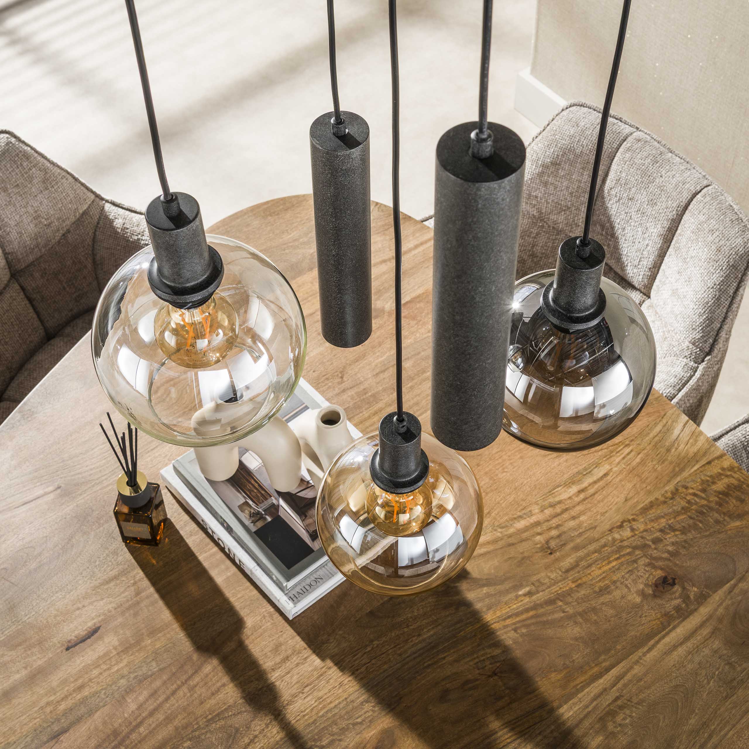 Pendelleuchte Sfera Tricolore getrapt 5-flammig in Artic Schwarz - Emmo Design