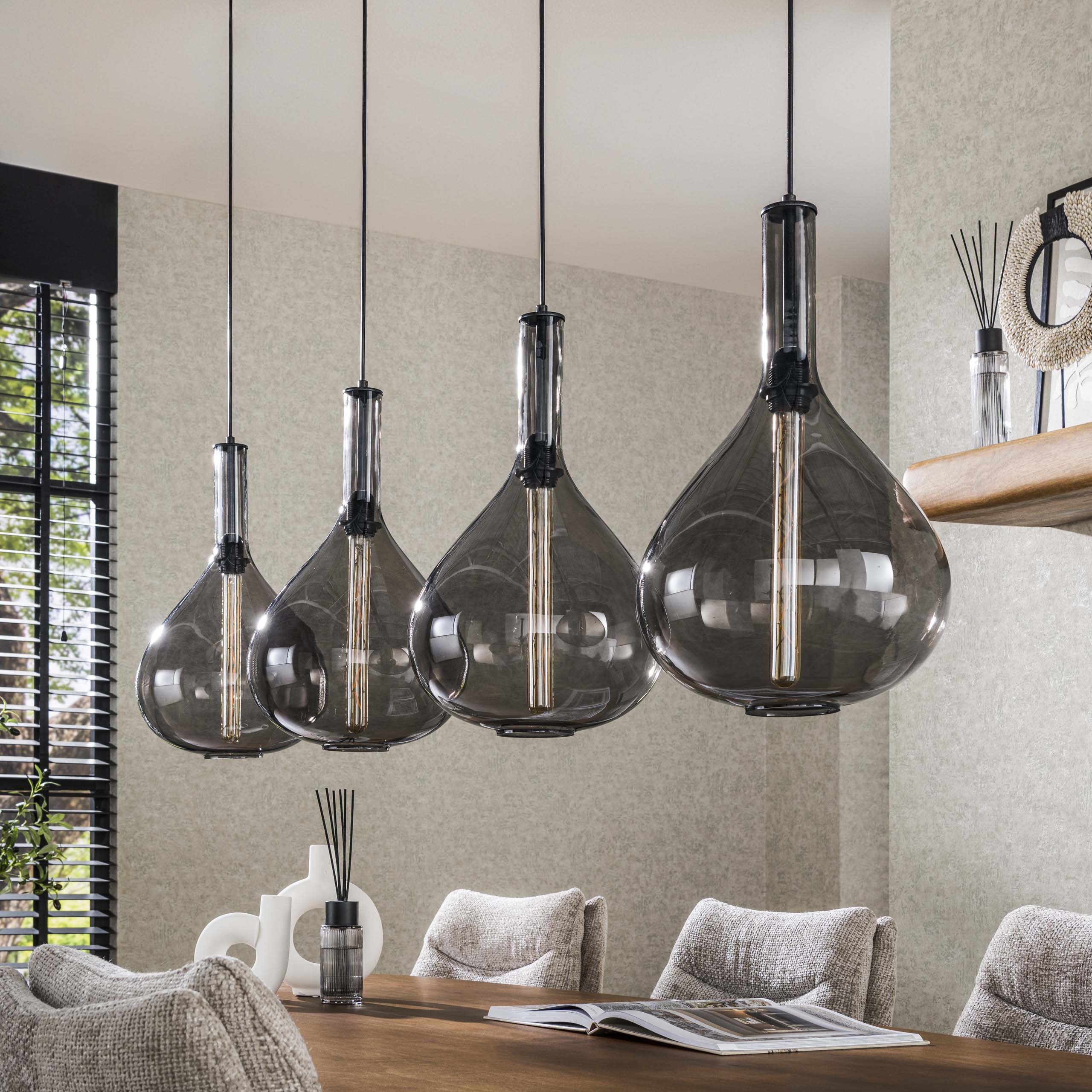 Pendelleuchte Smoke Drop 4-flammig in Artic Schwarz - Emmo Design