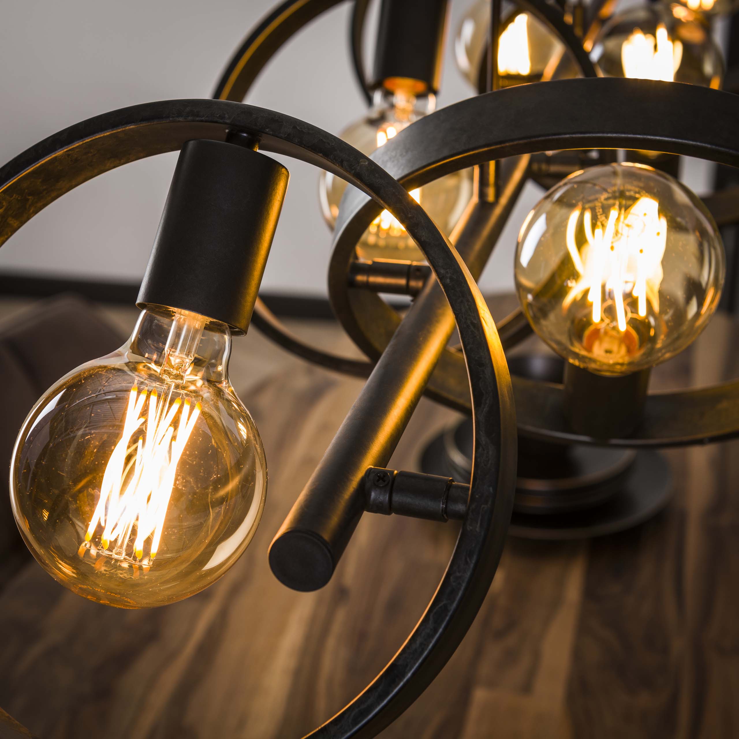 Pendelleuchte Hover 6-flammig in Charcoal - Emmo Design
